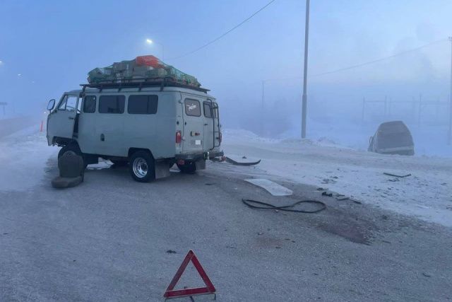 Четыре человека пострадали в ДТП на Покровском тракте Якутска