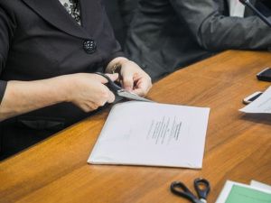 В Якутске прошли последние «бумажные» муниципальные торги