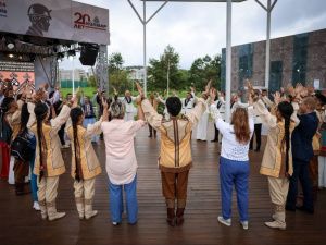 Фоторепортаж с первого дня ВЭФ-2023: улица Дальнего Востока и культурная программа