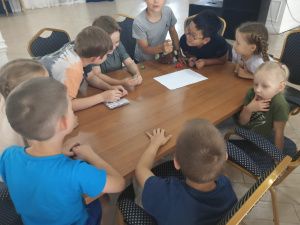 На базе Культурного центра АО «АК «ЖДЯ» работает летняя детская площадка