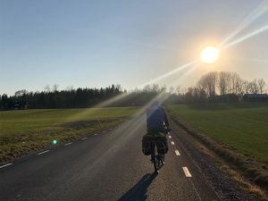 Два шахтера из Якутии путешествуют на велосипедах по Европе