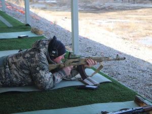 ВИП: Министр, герои и Ил Дархан соревновались в стрельбе из боевого оружия