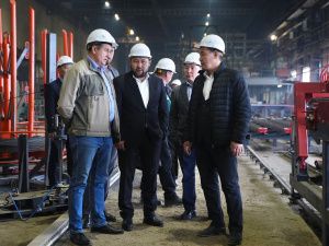 Евгений Григорьев встретился с коллективом завода ДСК