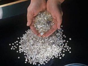 Госдума одобрила право кабмина увеличить закупки алмазов в Гохран за счет бюджета по обращению Айсена Николаева