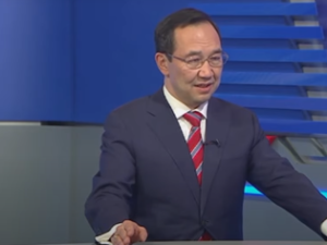 «Сидеть в пределах Садового кольца и обсуждать проблему собак — это совсем другое». Айсен Николаев предложил пригласить авторов «собачьего закона» в Якутск