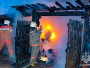 В Якутске в СОТ «Таежный» сгорела дача, а через несколько часов - летний дом