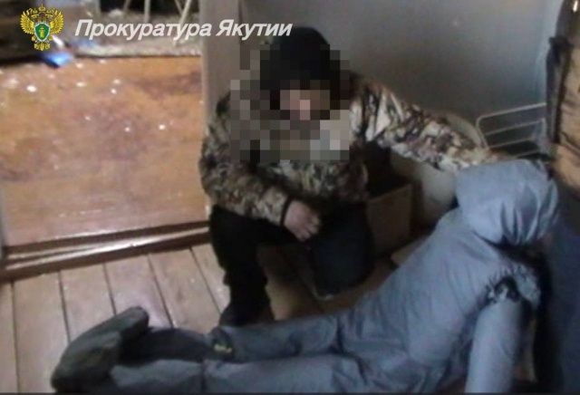 Житель Намского улуса насмерть забил приятеля табуреткой и стулом, приревновав свою супругу