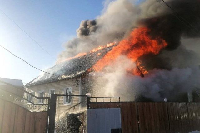 При пожаре в Нюрбинском районе погиб ребенок