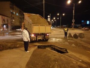 Место провала на автостраде в Якутске отсыпали