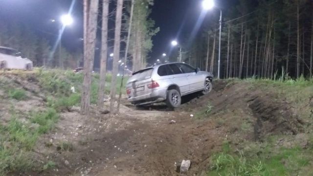 Водитель БМВ не справился с управлением: пятеро пострадавших