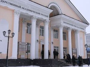 На сцене Русского драматического театра прозвучали любимые многими песни военных лет