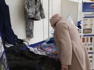 Исправительная колония № 1 представила швейную продукцию на межрегиональной специализированной выставке «МедЭкспо. Здоровье и красота»