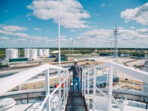 В центральные улусы Якутии нефтепродукты будут завозить круглый год