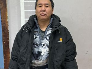 Полиция просит помочь в поиске подозреваемого в преступлении