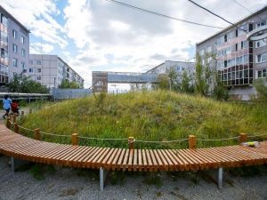В Якутске благоустраивают общественные пространства и дворовые территории   