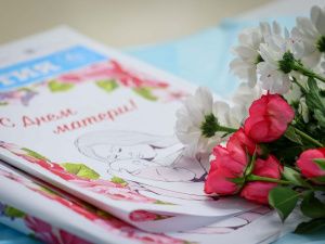 Айсен Николаев поздравляет с Днем матери в Якутии