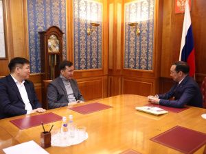 Глава Якутии встретился с создателями фильма «Триумф»