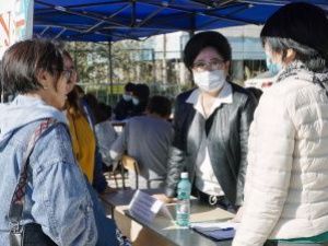 В Якутске у четверых бездомных обнаружен сифилис, у 8 — гепатит В и С