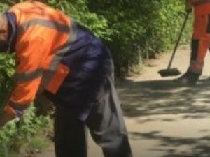 Плановая уборка пыли и ямочный ремонт улиц в Якутске 19 июня