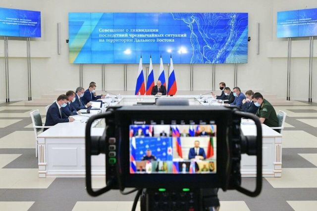 Мишустин призвал активнее подключать авиатехнику к борьбе с пожарами в Якутии