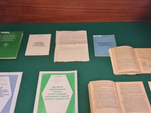 В Якутске открылась выставка, посвященная Юрию Мочанову