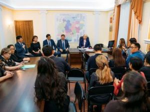 БЕЗ ЧАЯ И ТОРТА! Новый руководитель представлен коллективу Минкультуры Якутии