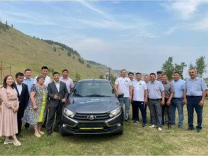 Пятикратному победителю Игр Дыгына Егору Филиппову вручили ключи от автомобиля