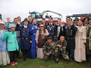 Айсен Николаев: «В сельхозотрасль Мегино-Кангаласского улуса приходит все больше молодежи»