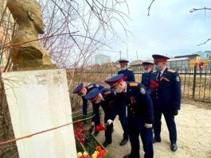 Сотрудники следственного отдела благоустроили сквер им. Героя Советского Союза Федора Попова