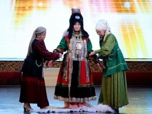 В Якутске прошел фестиваль свадебных обрядов