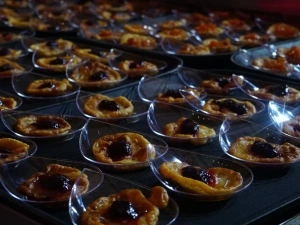 Гости Дней Дальнего Востока и Арктики на ВДНХ познакомились с деликатесами из Якутии