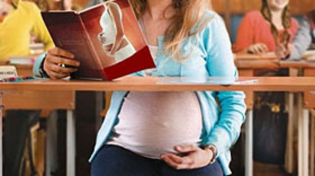 В Якутии школьницу с ребенком из роддома сразу отправили в детский дом