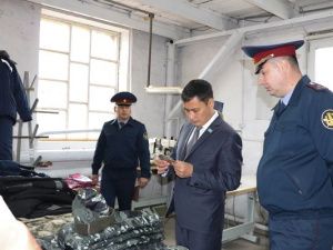 Исправительную колонию № 1 посетил министр предпринимательства, торговли и туризма