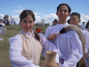 «Ысыах Туймаады» собирает друзей