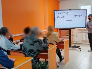 В г. Нюрбе сотрудники уголовно-исполнительной инспекции помогли осужденным повысить уровень компьютерной грамотности