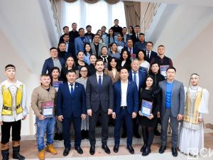 В Якутске наградили организаторов фестиваля «Муус Устар»