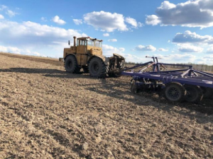 На полях Хангаласского улуса в самом разгаре посевные работы