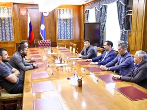 Глава Якутии обсудил с представителями лиги Хабиба Нурмагомедова перспективы развития единоборств