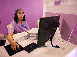 Президент России Владимир Путин открыл современную поликлинику в Таттинском улусе Якутии