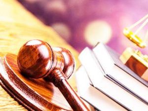 Женщина, лишенная родительских прав, получила «путинские» выплаты