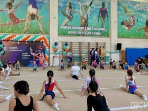 Олимпийская чемпионка Лилия Ахаимова провела мастер-класс для юных гимнастов Якутска