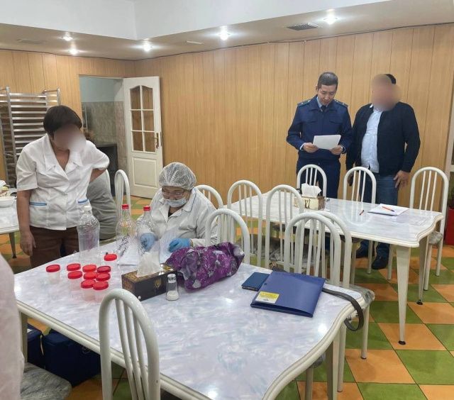 Прокуратура начала проверку по факту отравления детей в Хангаласском районе