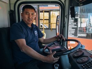 В Якутске городские автобусные маршруты внедрили форму для водителей