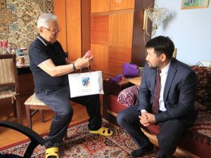 Евгений Григорьев вручил ветеранам войны юбилейные медали к 75-летию Великой Победы 