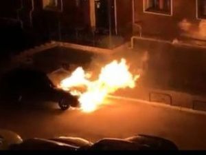 Видеофакт: на проспекте Ленина загорелся автомобиль