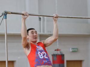 В лидеры по троеборью на зимней спартакиаде вышли представители четырех районов Якутии