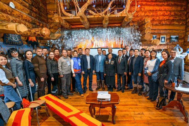 Глава Якутии провел в Оймяконе выездное совещание по развитию туризма