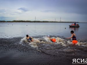 В Якутске прошли соревнования по плаванию в холодной воде