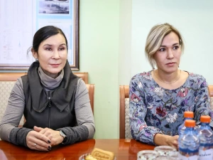 Сергей Местников встретился с Сарданой Трофимовой и ее тренером Татьяной Жирковой