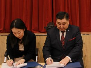 ГБУ РС(Я) “Театр юного зрителя” и МАОУ “Средняя общеобразовательная школа №39 им. Н.И.Шарина" г. Якутска подписали соглашение о сотрудничестве